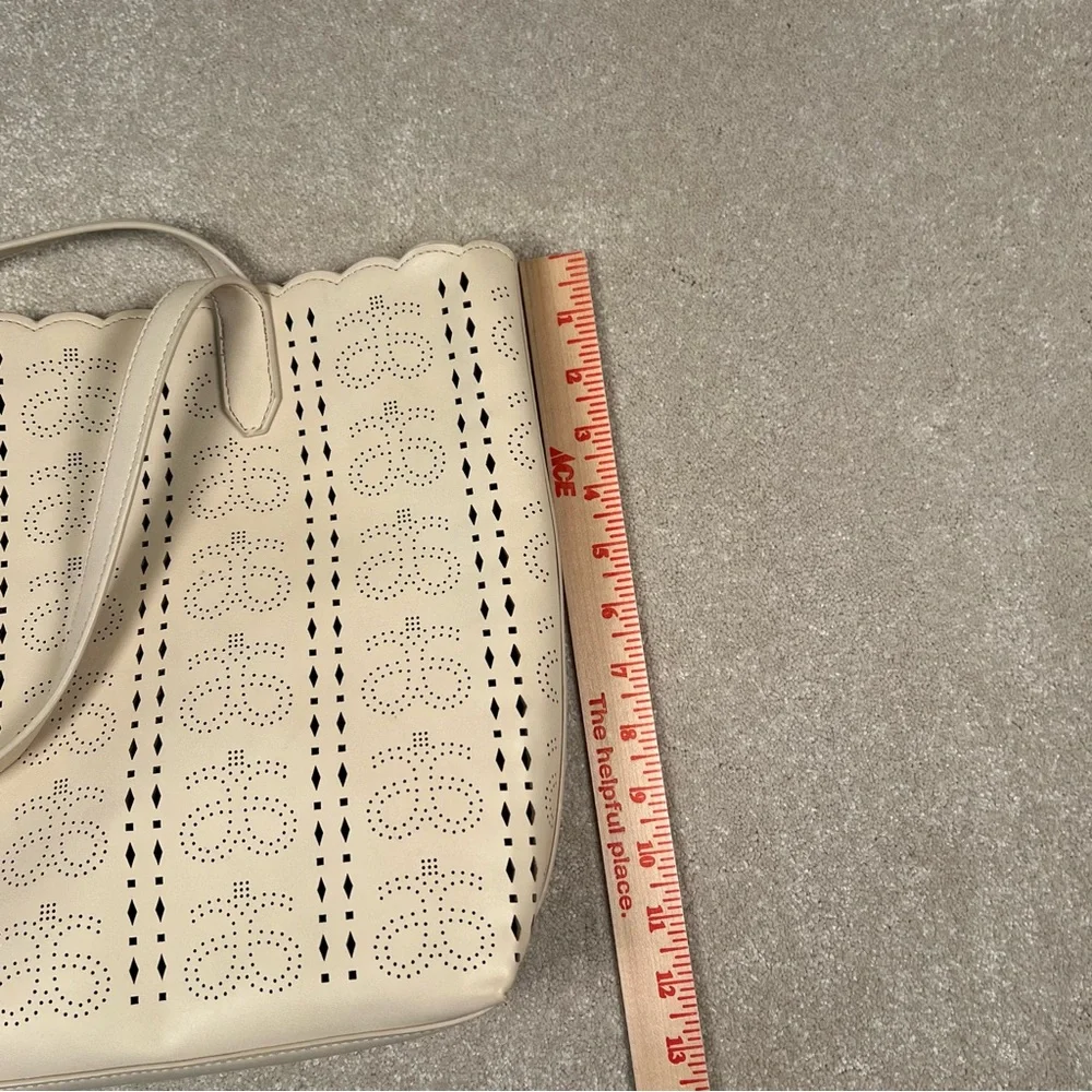 Arbonne Faux Leather Almond Color Logo Cut Out Hangbag‎ Tote - Picture 7 of 8